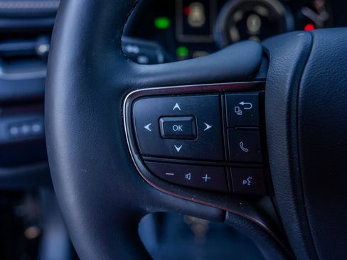 Used 2023 Lexus UX 250h FWD w/ Premium Package image 6