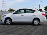 Used 2016 Nissan Versa SV image 4