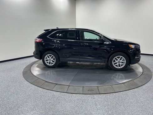 Used 2022 Ford Edge SEL w/ Convenience Package image 5