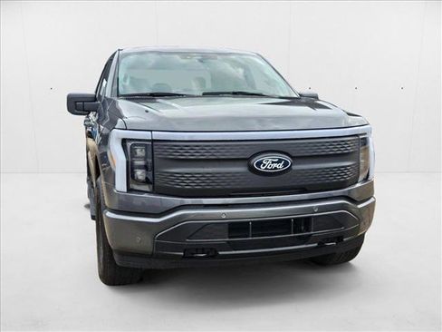 New 2025 Ford F150 Lightning Flash image 7