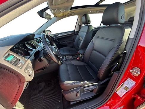 Used 2018 Volkswagen Golf Alltrack SE image 12