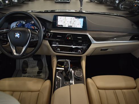 Used 2017 BMW 540i xDrive AWD/4WD image 25