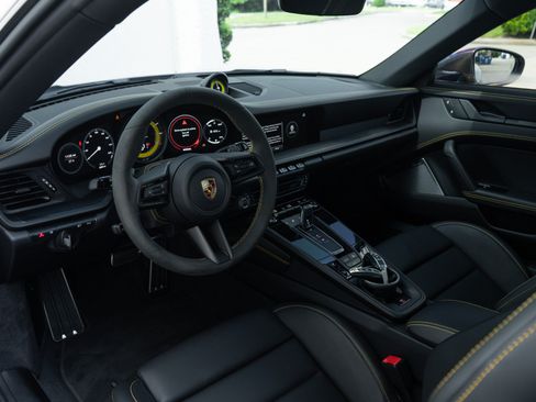 Used 2022 Porsche 911 Carrera GTS RWD image 5