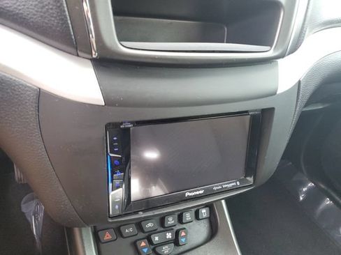 Used 2018 Dodge Journey SXT w/ Connectivity Group FWD image 28