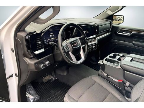 Used 2024 GMC Sierra 1500 SLE image 15