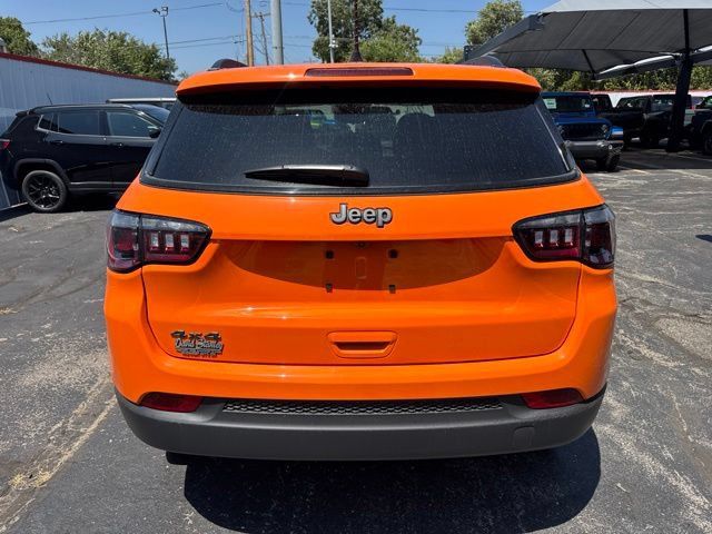New 2026 Jeep Compass Latitude AWD/4WD image 5