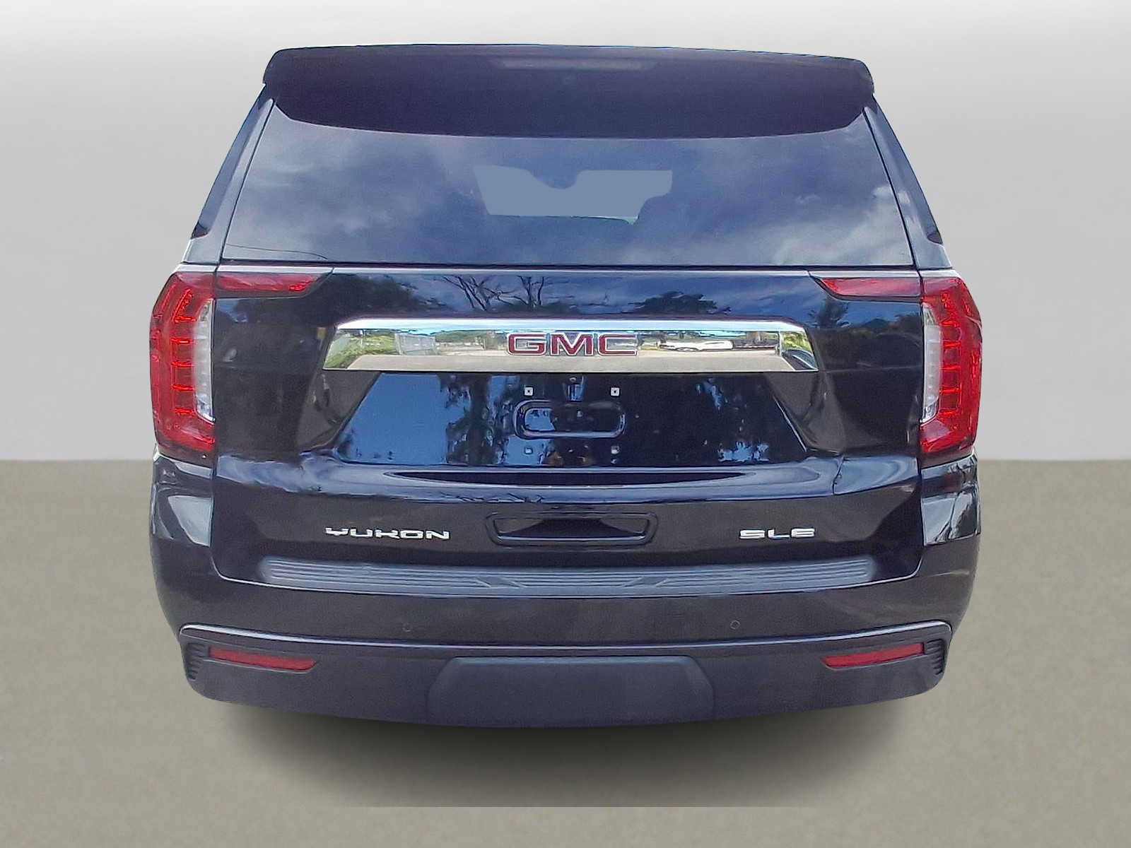 Used 2022 GMC Yukon SLE w/ Gmc Pro Safety Plus Package AWD/4WD image 29