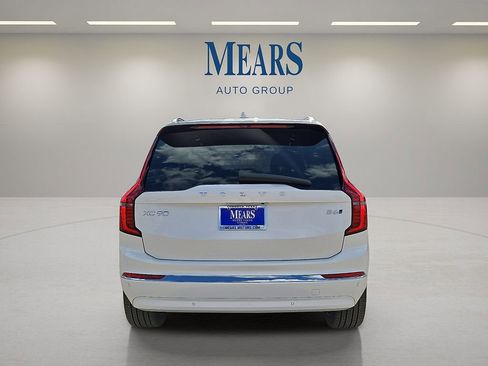 New 2026 Volvo XC90 B6 Ultra image 4