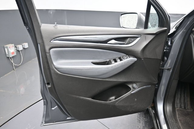 Used 2020 Buick Enclave Essence AWD/4WD image 10