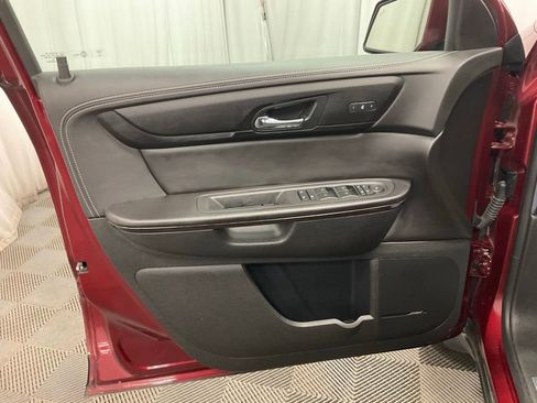 Used 2017 Chevrolet Traverse Premier image 9