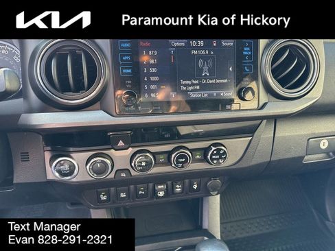 Used 2018 Toyota Tacoma TRD Sport w/ Technology Package image 22