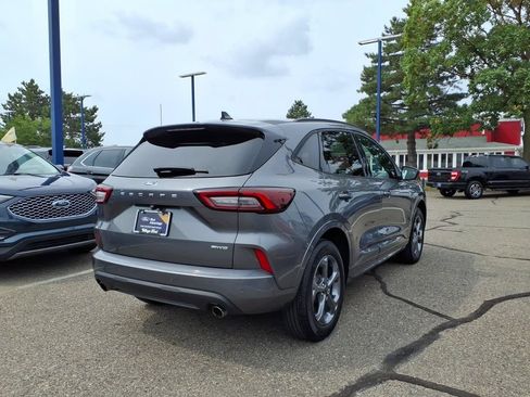 Used 2024 Ford Escape ST-Line w/ Tech Pack #1 AWD/4WD image 6