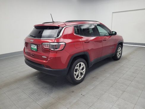 Used 2024 Jeep Compass Latitude image 9