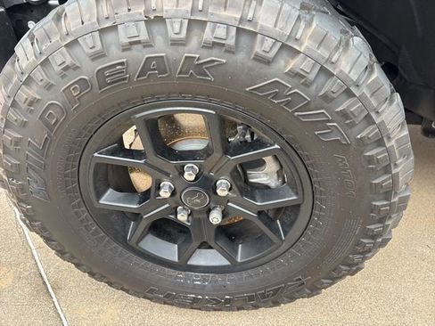 Used 2024 Jeep Wrangler Unlimited Sport AWD/4WD image 7