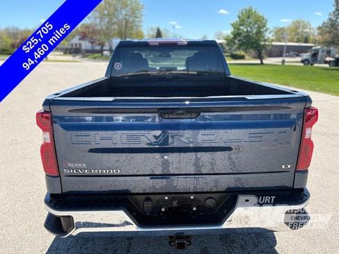 Used 2022 Chevrolet Silverado 1500 LT AWD/4WD image 6
