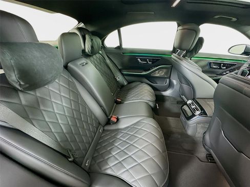 Used 2026 Mercedes-Benz S 580 4MATIC Sedan image 36