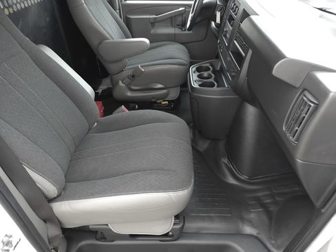 Used 2024 Chevrolet Express 2500 w/ Driver Convenience Package image 32