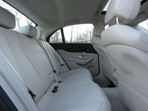 Used 2020 Mercedes-Benz E 350 4MATIC Sedan image 16