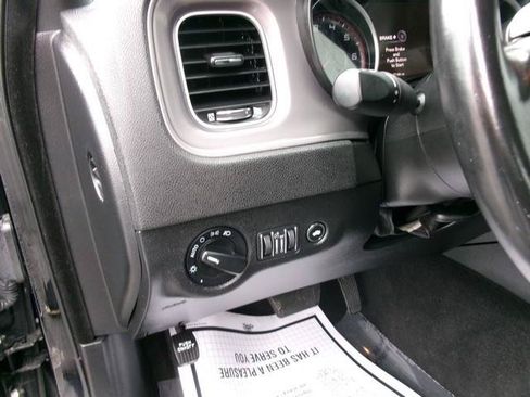 Used 2023 Dodge Charger SXT RWD image 8