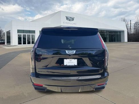 Used 2023 Cadillac Escalade ESV Sport Platinum w/ LPO, ONYX Package AWD/4WD image 4
