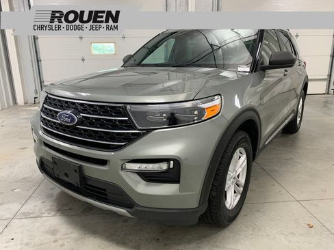 Used 2020 Ford Explorer XLT w/ Equipment Group 202A AWD/4WD image 1
