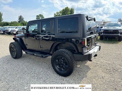 Used 2015 Jeep Wrangler Unlimited Sahara AWD/4WD image 3