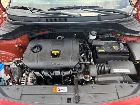 Used 2025 Kia Soul LX w/ LX Technology Package FWD image 30