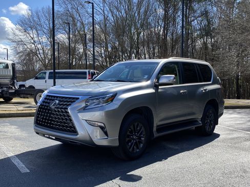 Used 2020 Lexus GX 460 Premium w/ Premium Package image 5