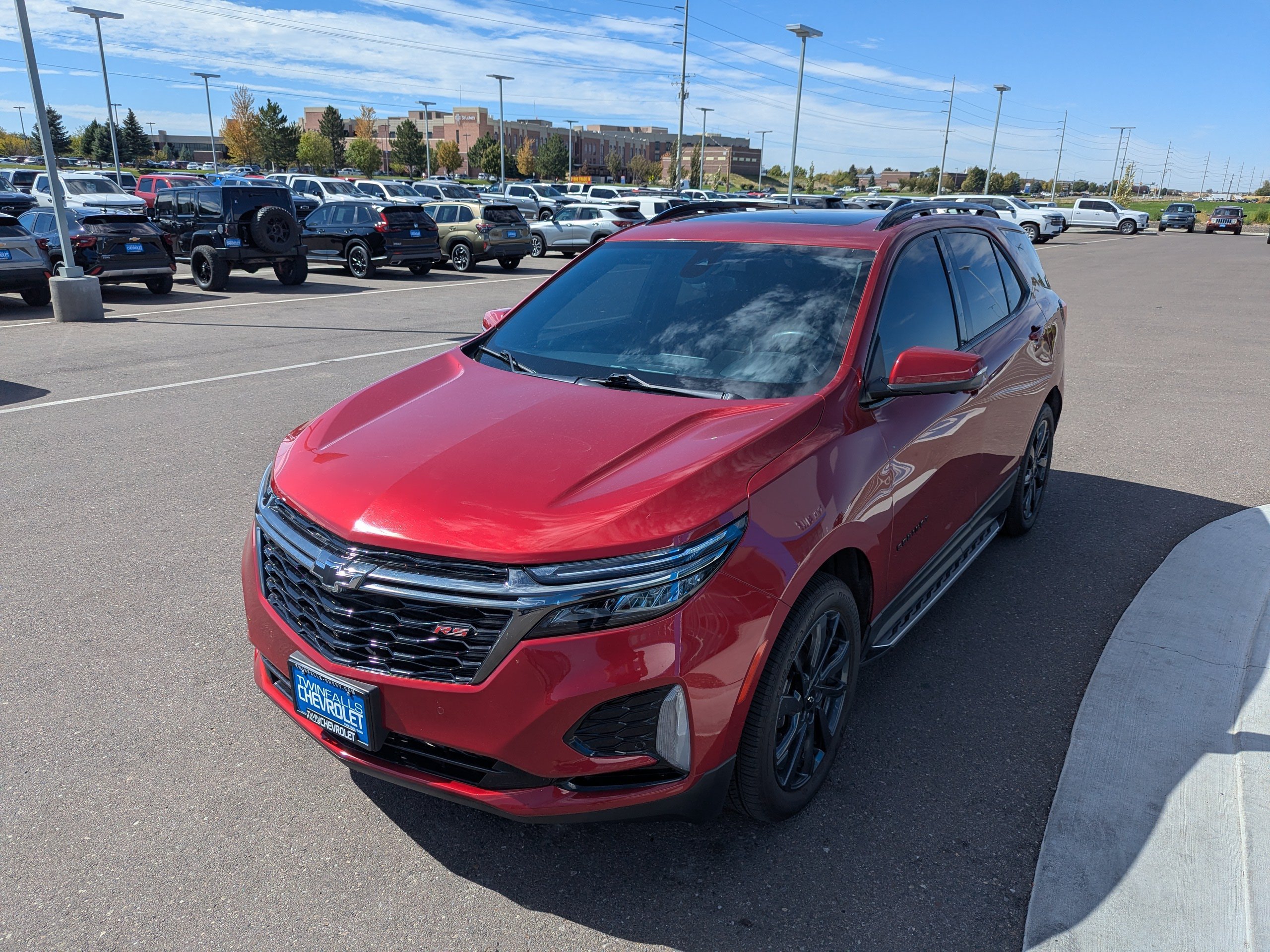Certified 2023 Chevrolet Equinox RS w/ RS Leather Package AWD/4WD image 7