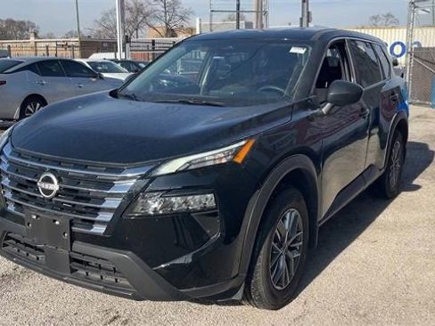 Used 2025 Nissan Rogue S image 7