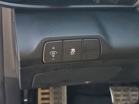 Certified 2025 Hyundai Elantra Sport FWD image 14
