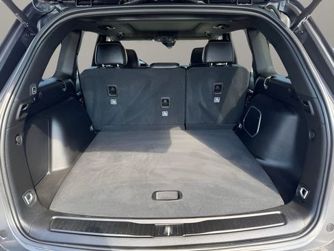 Used 2024 Jeep Grand Cherokee Limited 4xe image 9