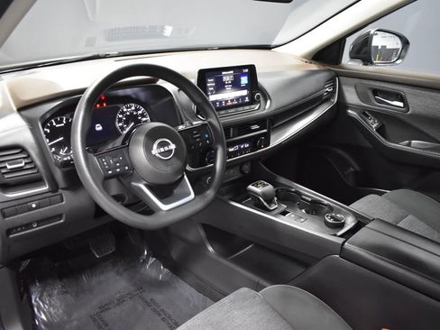 Certified 2023 Nissan Rogue SV image 4