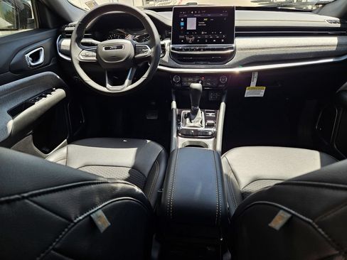 New 2026 Jeep Compass Latitude AWD/4WD image 9