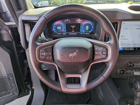 Used 2025 Ford Bronco Big Bend image 18