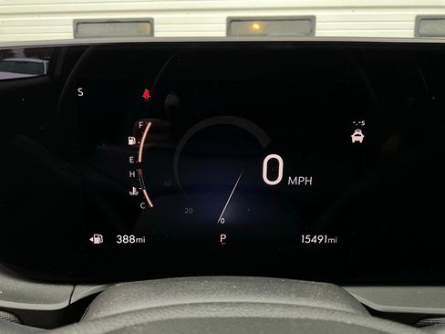 Used 2025 Buick Envista Sport Touring image 37