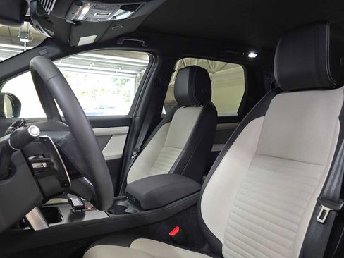 Used 2024 Land Rover Discovery Sport Dynamic SE image 25