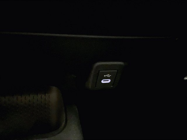 Used 2025 Toyota Corolla LE FWD image 31