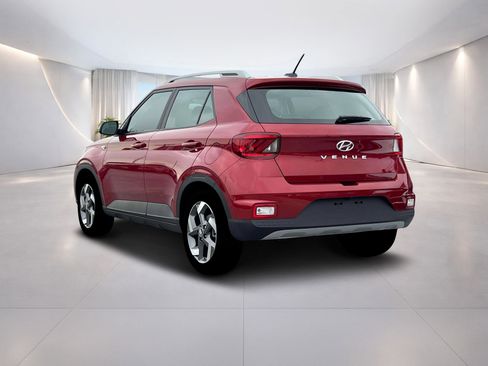 New 2025 Hyundai Venue SEL image 5