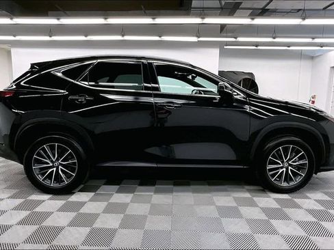 Used 2024 Lexus NX 250 FWD w/ Towing Package (2000 Lbs) image 15