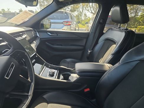 Used 2024 Jeep Grand Cherokee L Altitude image 16