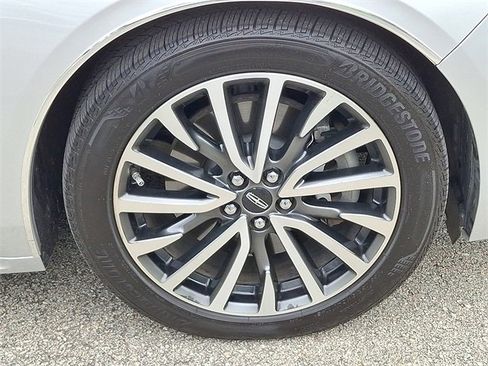 Used 2017 Lincoln Continental Select FWD image 8