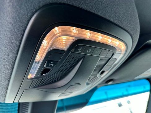 Used 2025 Mercedes-Benz Sprinter 2500 image 16