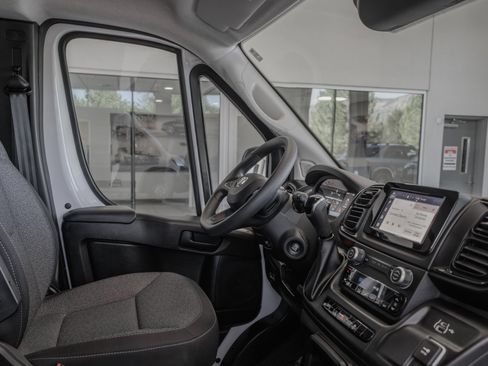 Used 2024 RAM ProMaster 3500 FWD image 18