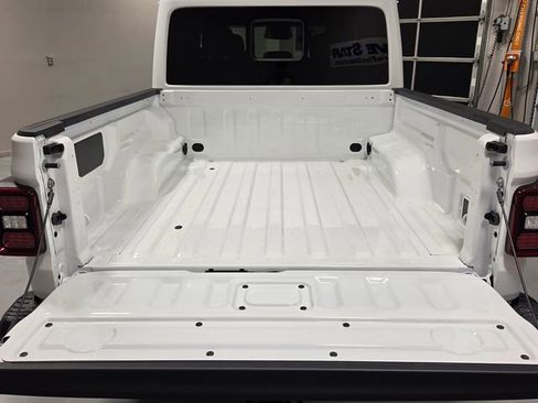 New 2026 Jeep Gladiator Rubicon AWD/4WD image 10