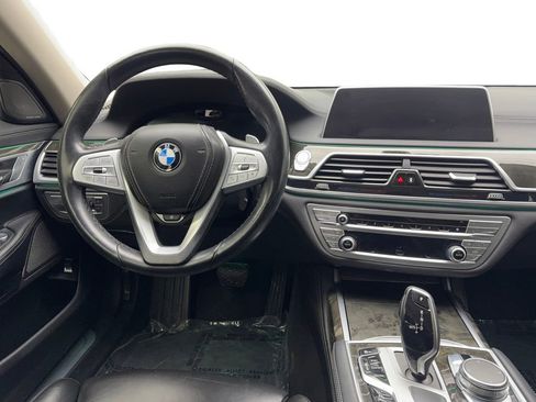 Used 2022 BMW 740i RWD image 53