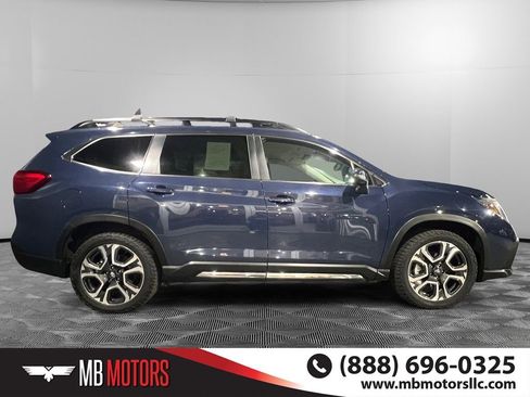 Used 2023 Subaru Ascent Limited image 2