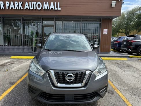 Used 2020 Nissan Kicks S FWD image 2