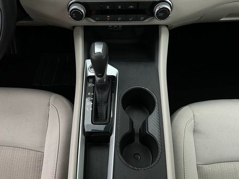 Used 2025 Nissan Altima 2.5 SV image 15