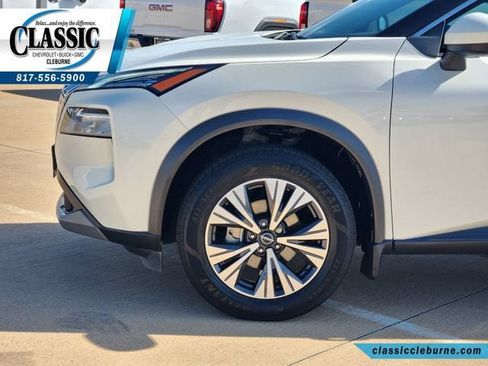 Used 2023 Nissan Rogue SV FWD image 12